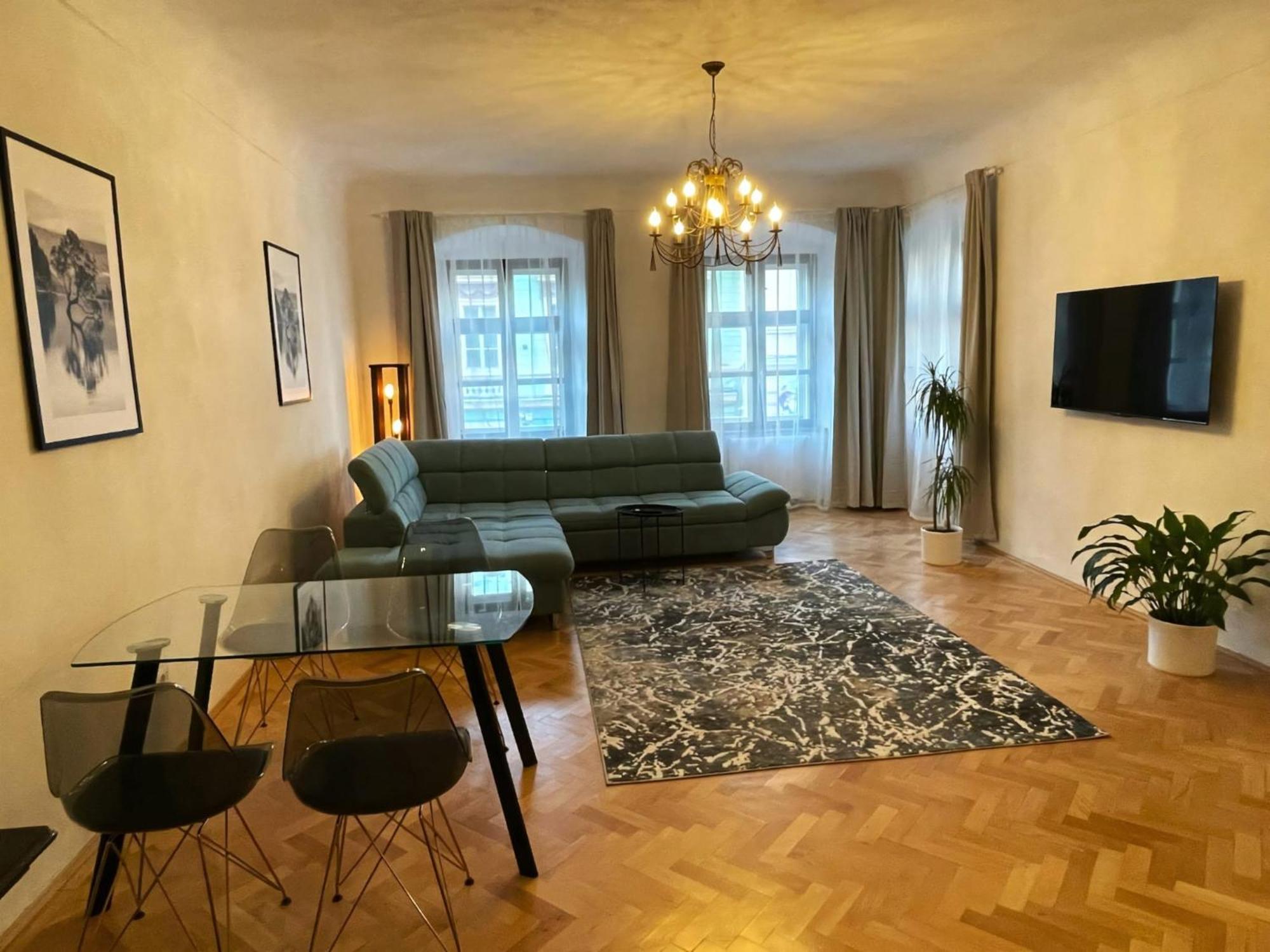 Hirscher Apartments Braşov Extérieur photo