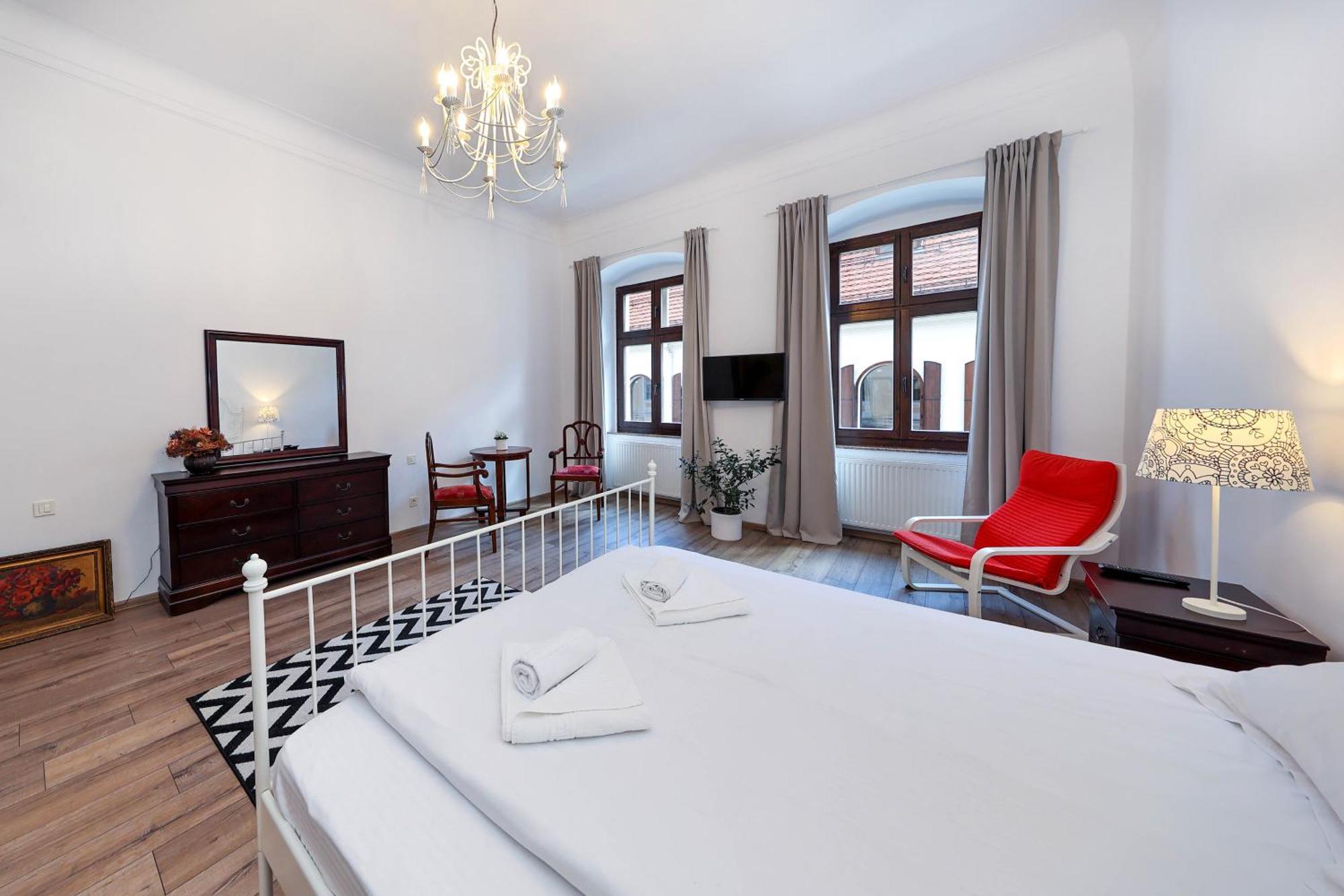 Hirscher Apartments Braşov Extérieur photo