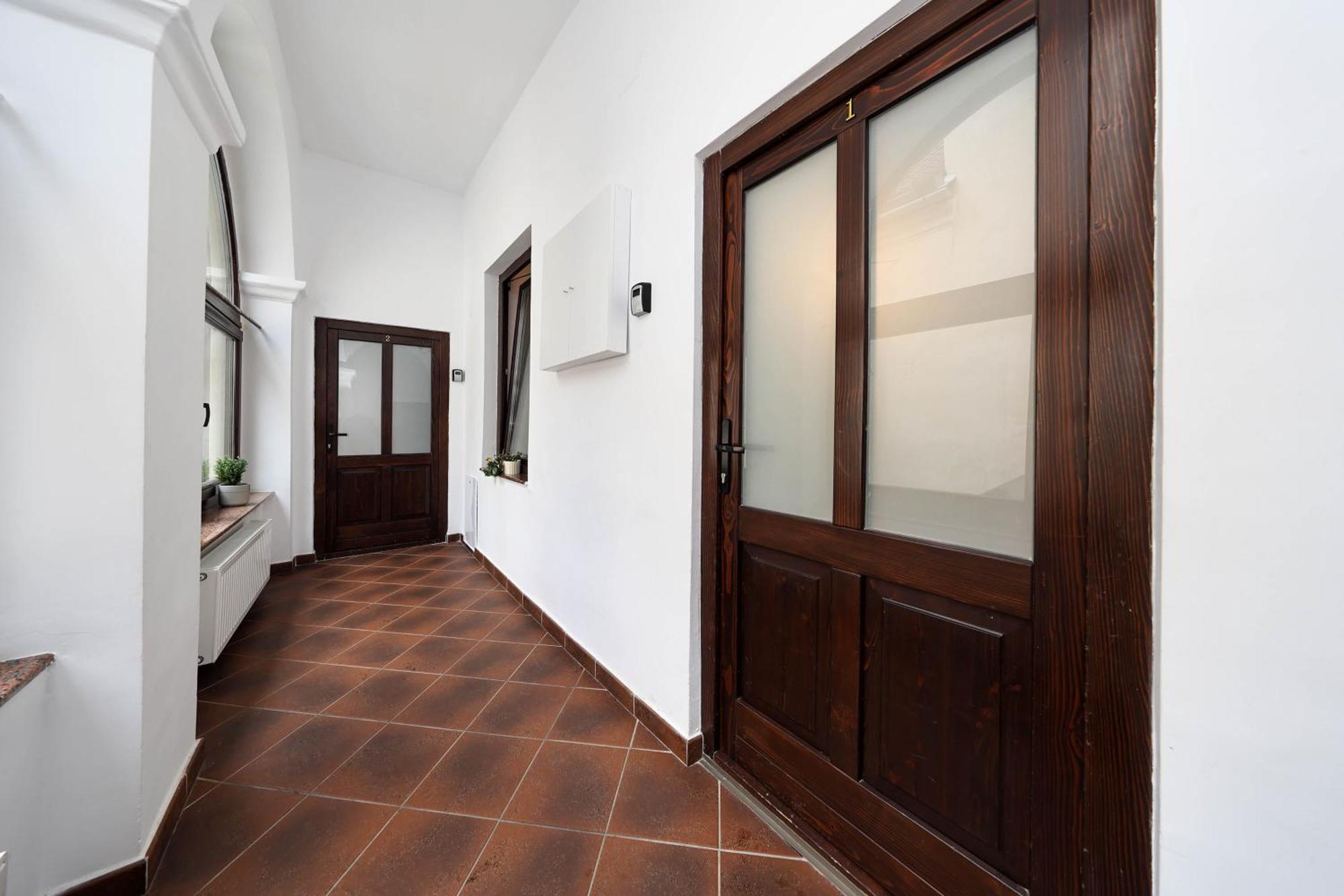 Hirscher Apartments Braşov Extérieur photo