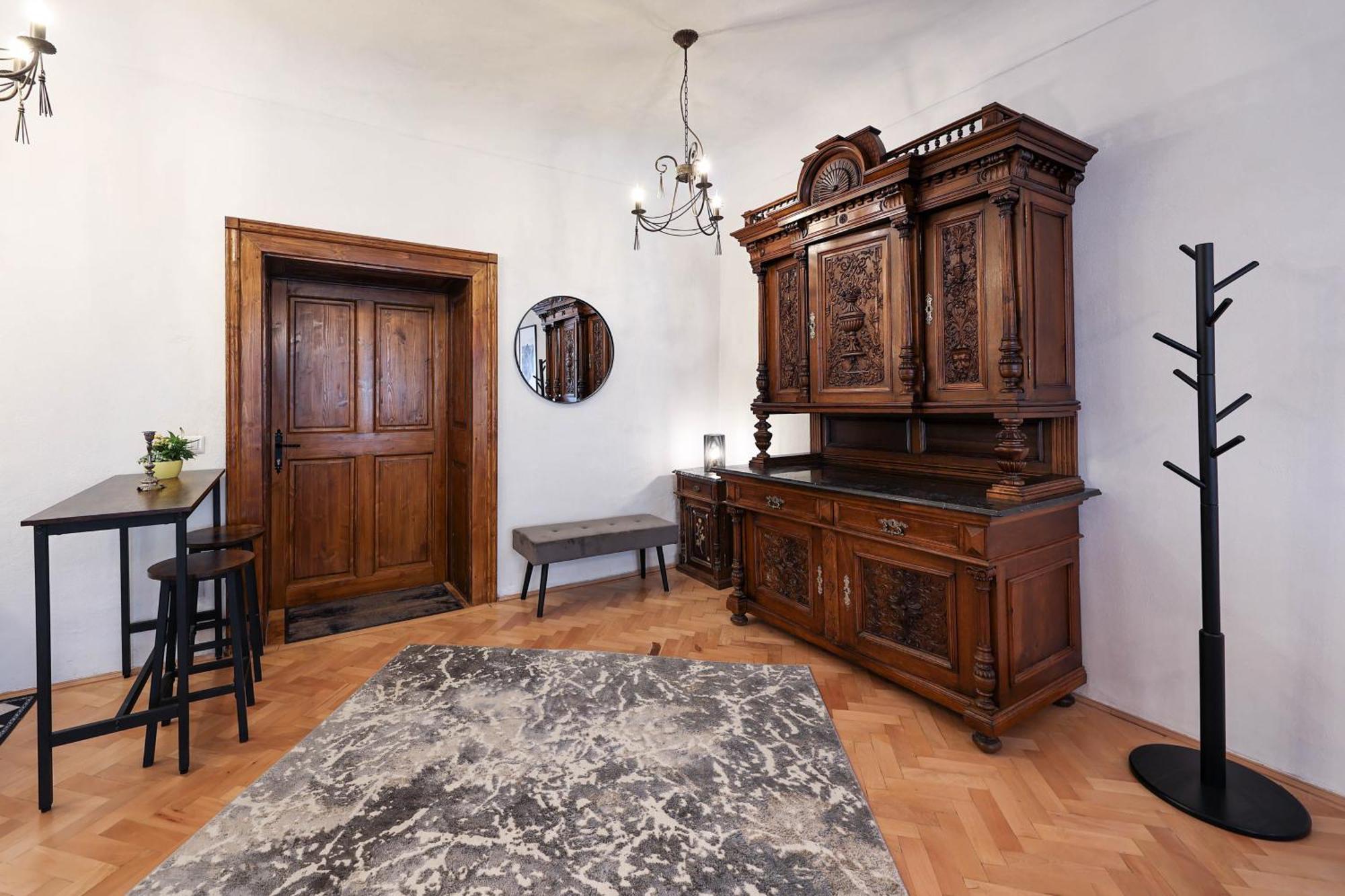 Hirscher Apartments Braşov Extérieur photo