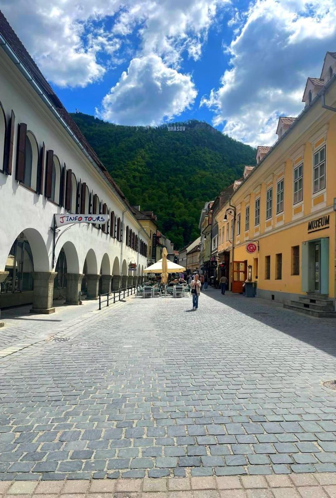Hirscher Apartments Braşov Extérieur photo